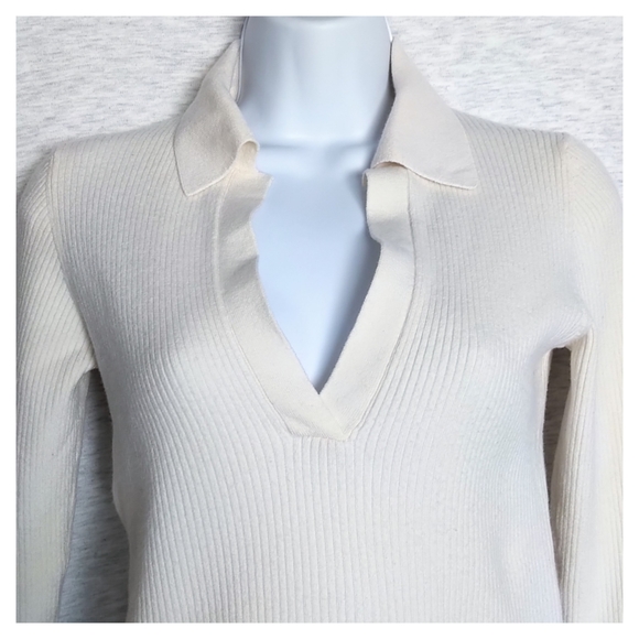 Aritzia Babaton Mcsweeney V Neck Ribbed Polo Sweater - Picture 3 of 7